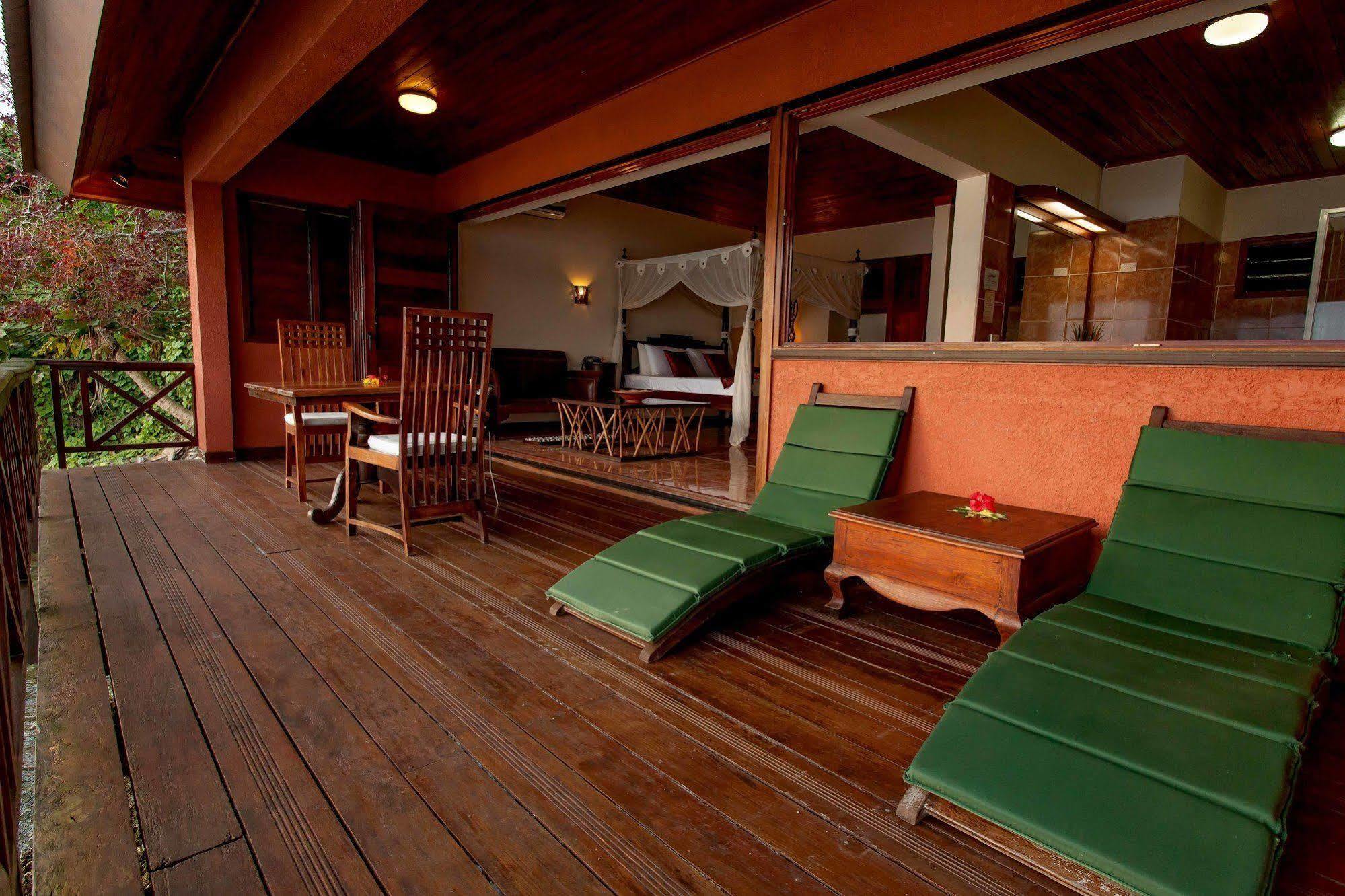 Sunset Bungalows Resort, Vanuatu Порт-Віла Екстер'єр фото